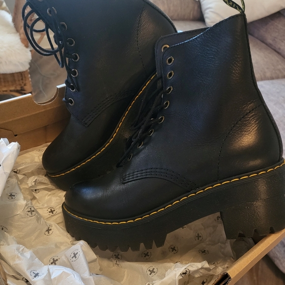 Doc  Martens “Shriver High” Black Boots - Picture 4 of 12